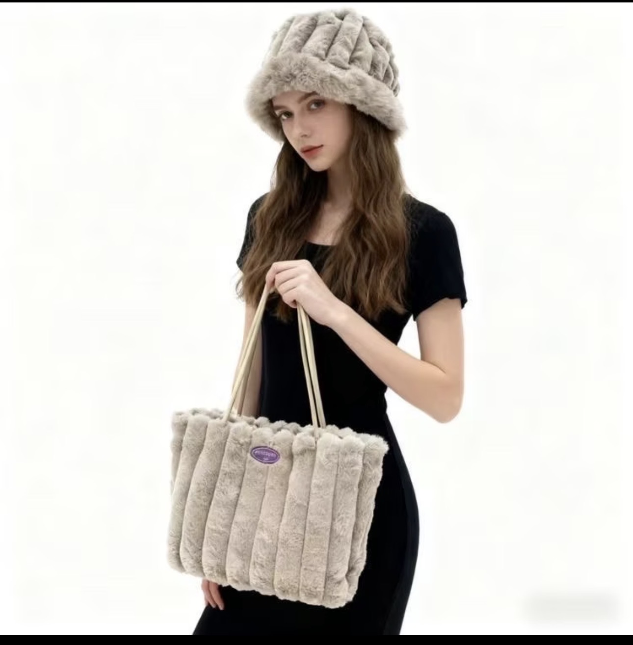 Ensemble bonnet seau fourré + sac cabas peluche femme hiver