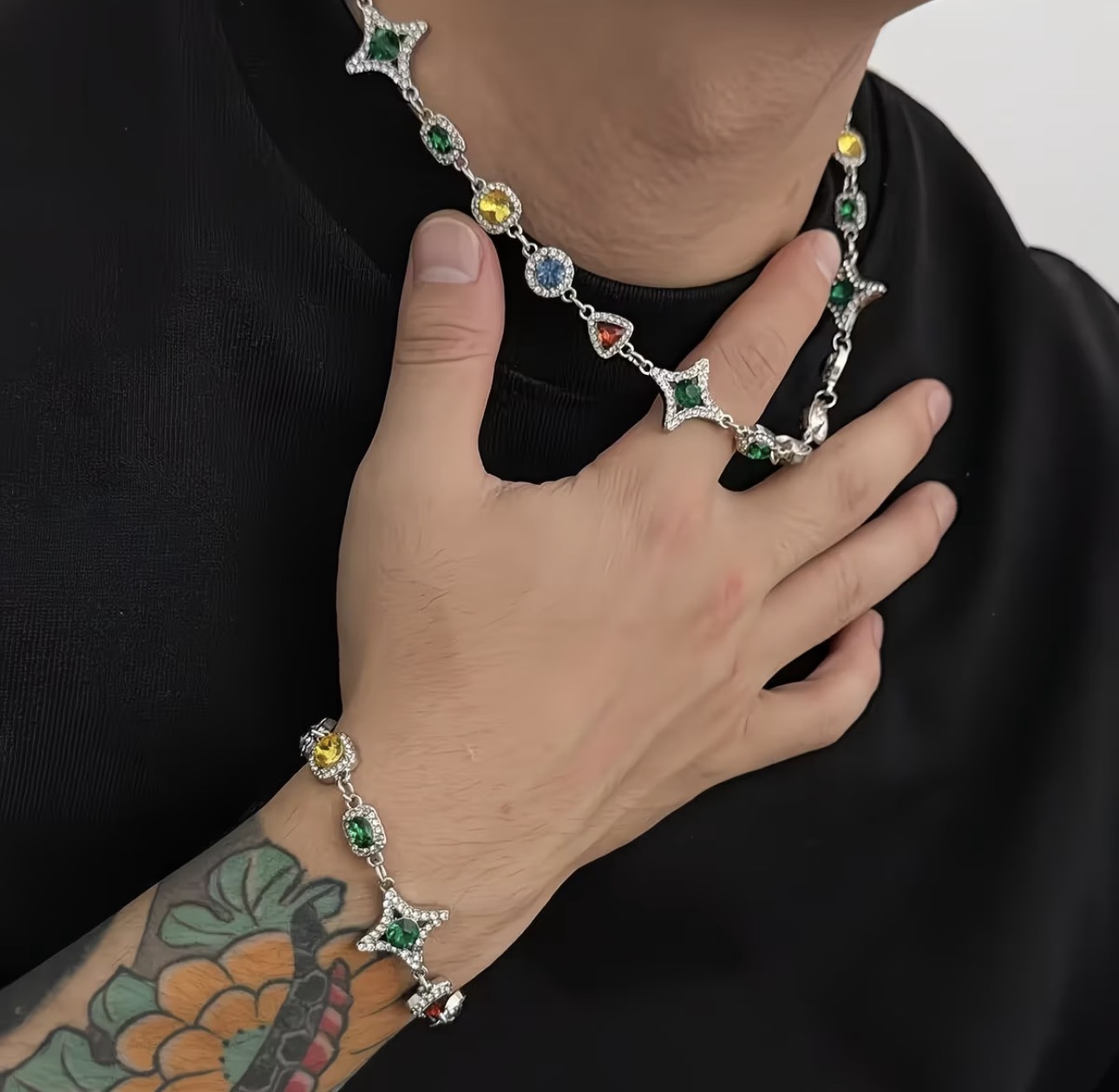 Ensemble collier et bracelet à pierres colorées étoilé
