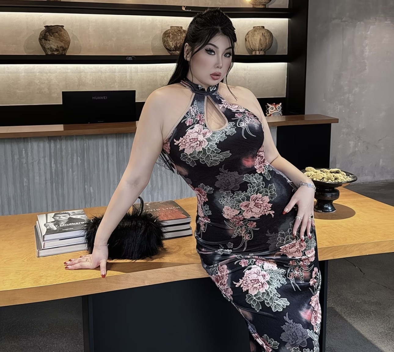 Robe longue style cheongsam chinois sans manches à fleurs