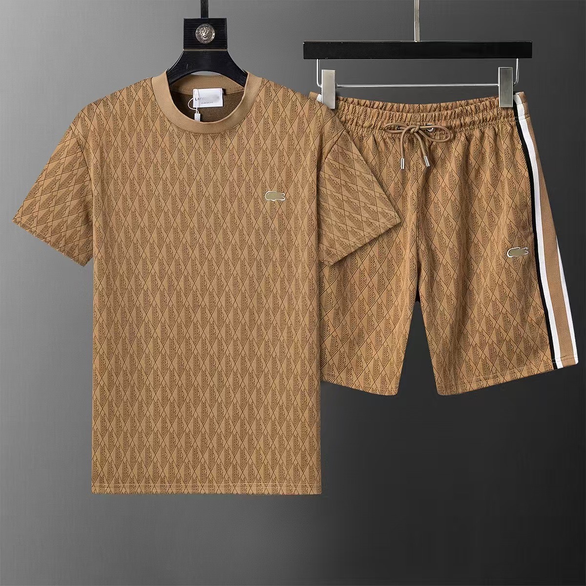 Ensemble t-shirt et short Lacoste monogramme